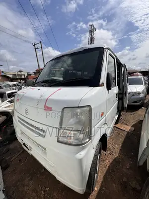 Suzuki Every 2012 White