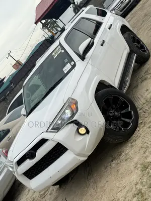Toyota 4-Runner SR5 Premium 4dr 4x2 (4.0L 6cyl 5A) 2016 White