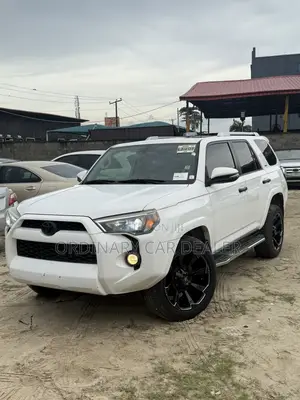 Toyota 4-Runner SR5 Premium 4dr 4x2 (4.0L 6cyl 5A) 2016 White