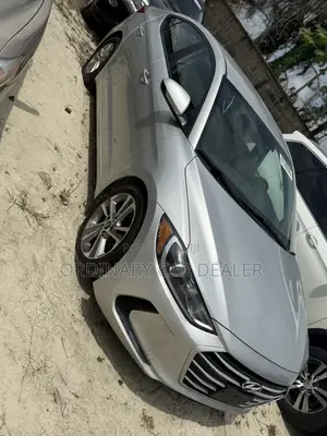 Hyundai Elantra ECO Sedan FWD (1.4L 4cyl 7A) 2017 Silver