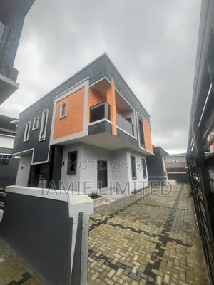 3bdrm Duplex in Plantation City, Warri for sale