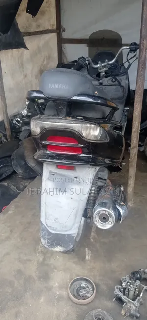 Yamaha Majesty 2015 Black