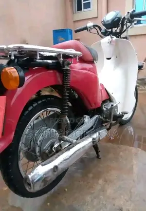 Honda CB 2019 Red