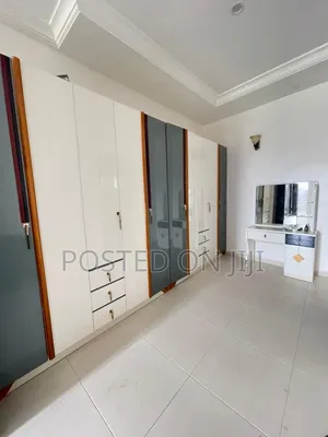 Least Wardrobe
