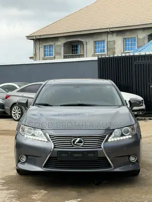 Lexus ES 2015 Gray