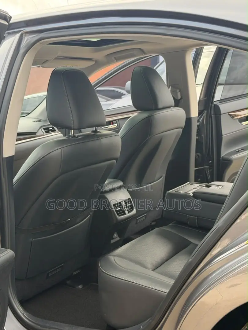 Lexus ES 2015 Gray