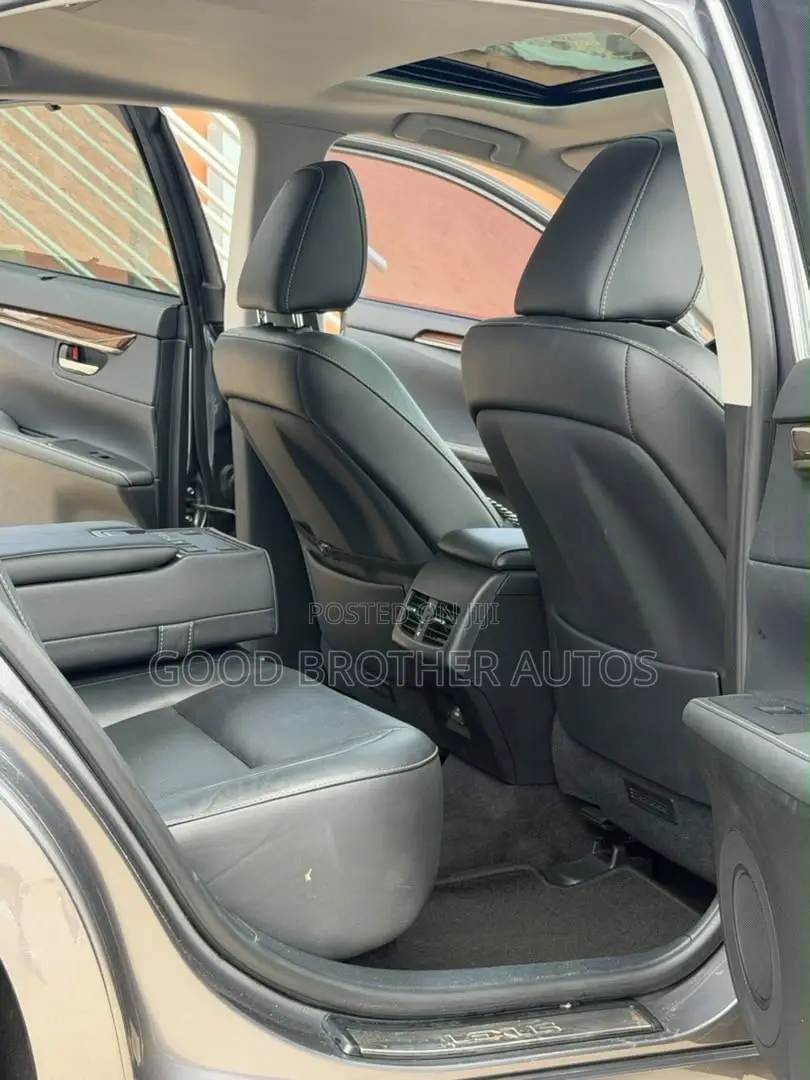 Lexus ES 2015 Gray