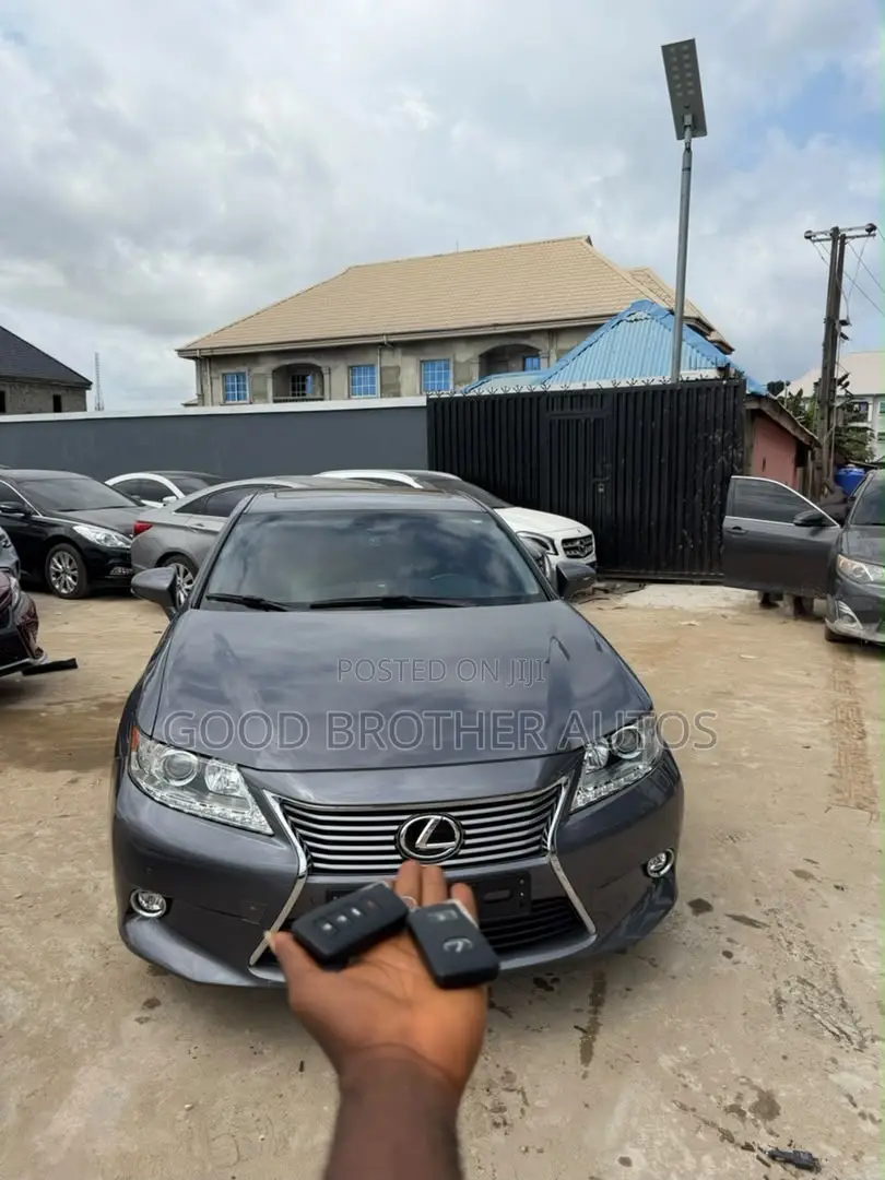 Lexus ES 2015 Gray