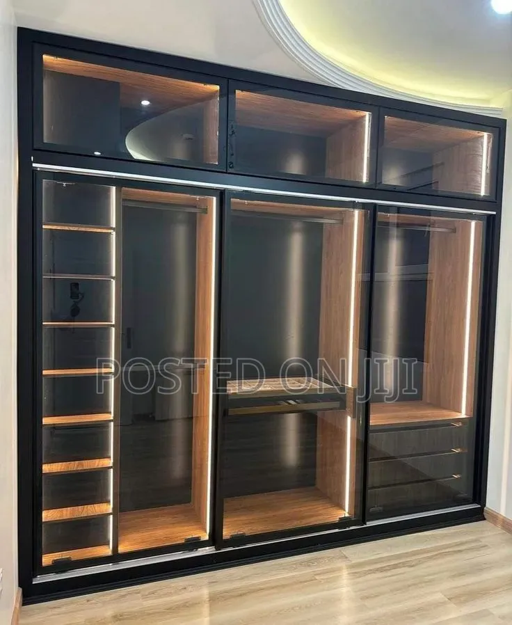 Least Wardrobe