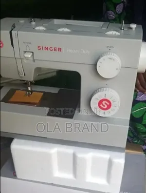 Singer Heavy Duty 4423 Computerized Corded