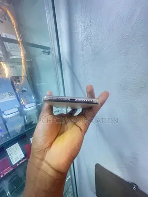 Apple iPhone 11 Pro Max 64 GB Gold