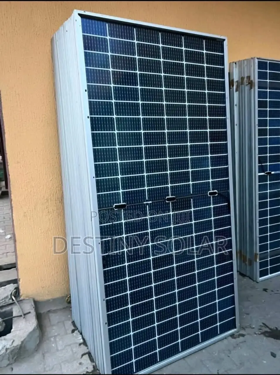 600watts Solar Penal Available Now