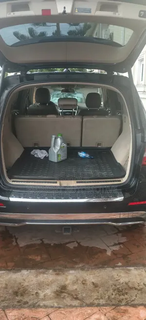 Mercedes-Benz M Class ML350 4dr SUV (3.5L 6cyl 7A) 2015 Black