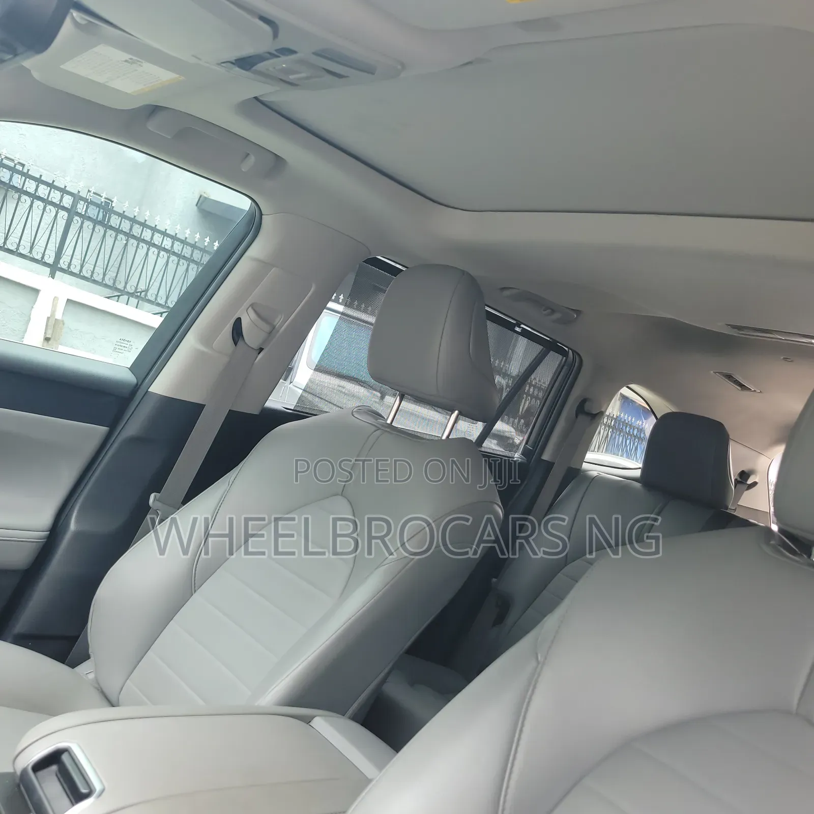 Toyota Highlander XLE 2021 Gray