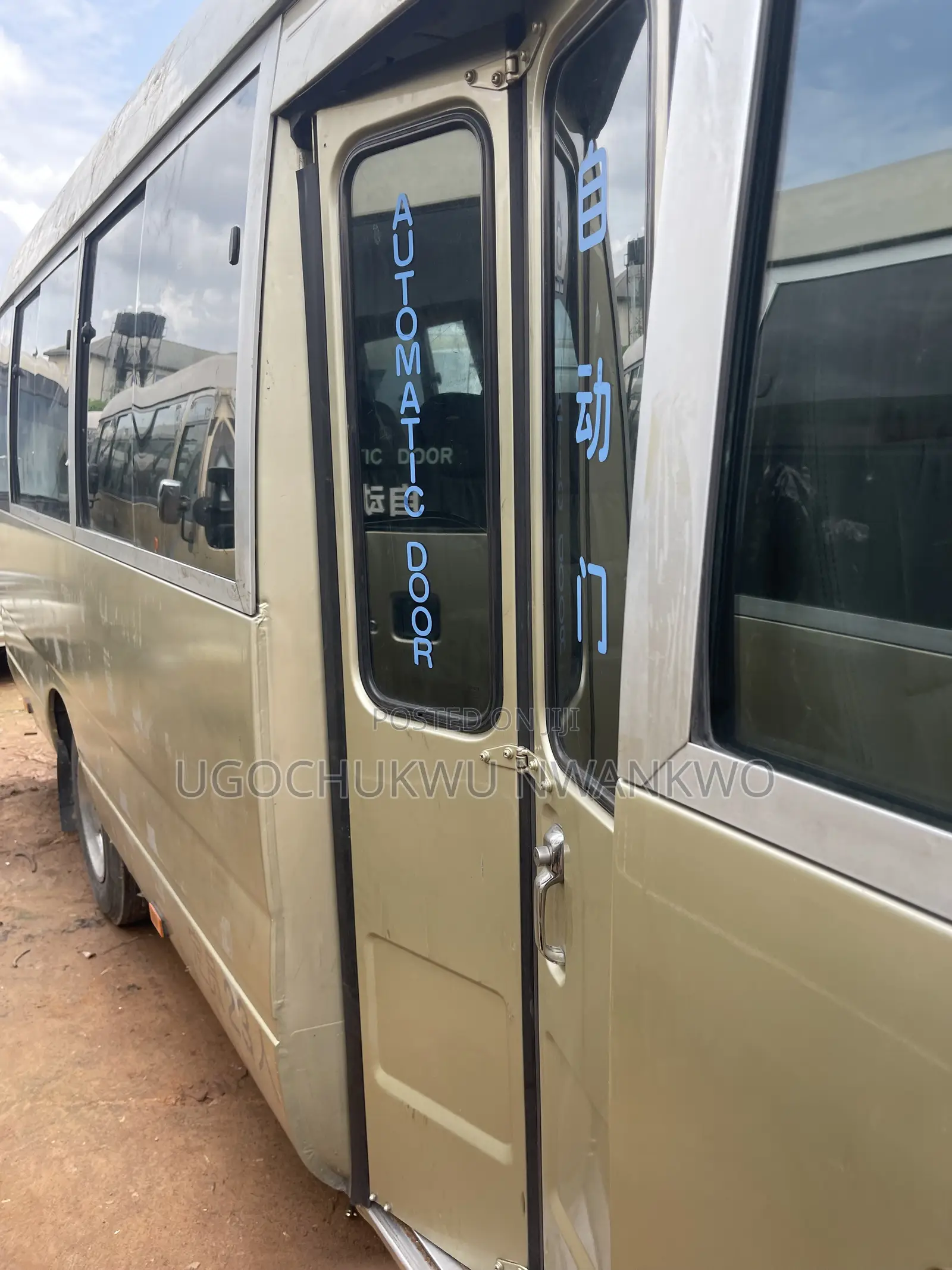 Toyota Coaster 2015