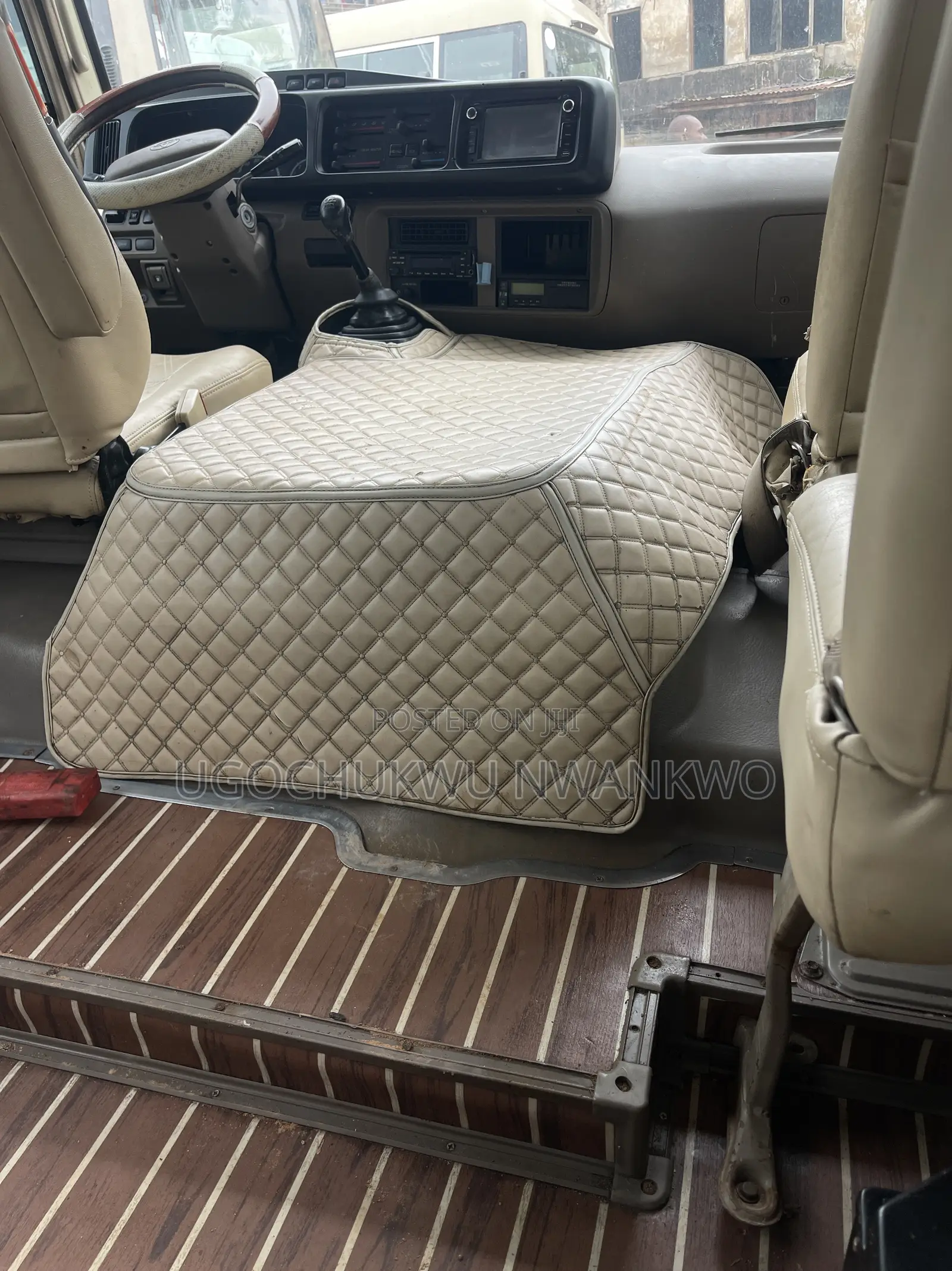 Toyota Coaster 2015