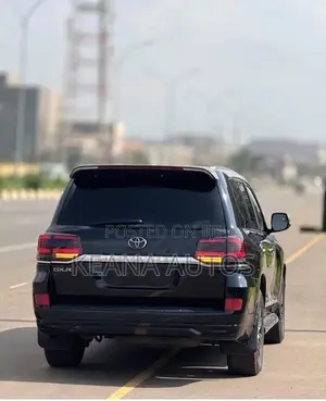 Toyota Land Cruiser 2015 Black