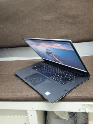New Laptop Dell Precision 5520 16GB Intel Xeon SSD 512GB