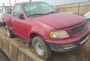 Ford F-150 2001 Red