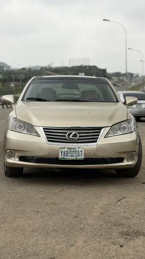 Lexus ES 350 2011 Gold