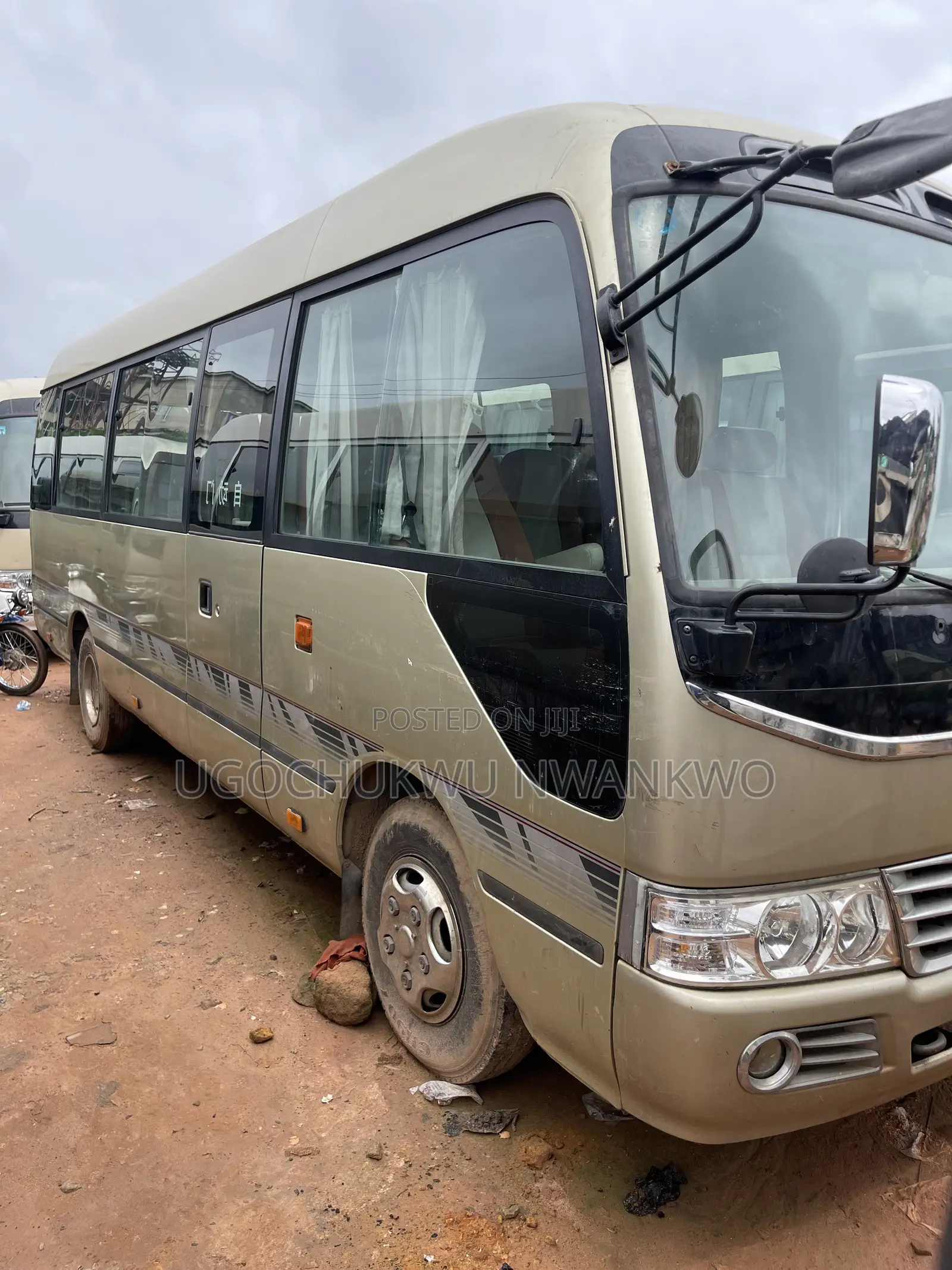 Toyota Coaster 2015