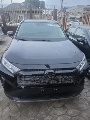 Toyota RAV4 XLE Premium 2021 Black
