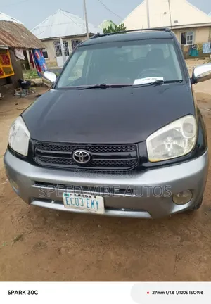 Toyota RAV4 Automatic 2003 Black