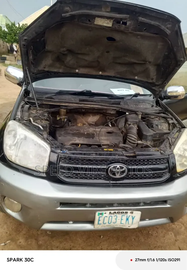 Toyota RAV4 Automatic 2003 Black