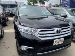 Toyota Highlander Limited 3.5l 4WD 2013 Black