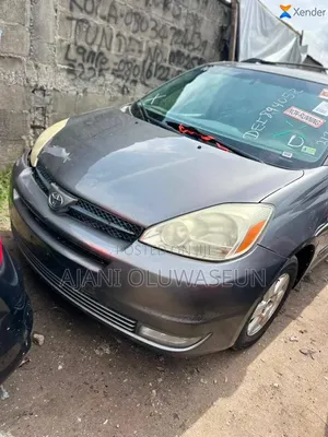 Toyota Sienna XLE 2005 Silver