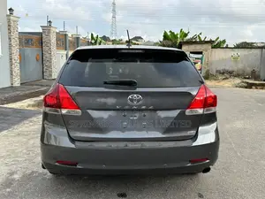 Toyota Venza XLE 4dr Wagon AWD (2.7L 4cyl 6A) 2014 Gray