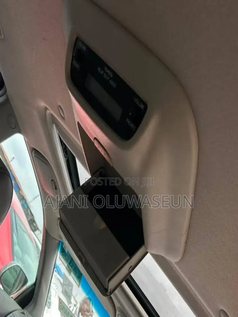 Toyota Sienna XLE 2005 Silver