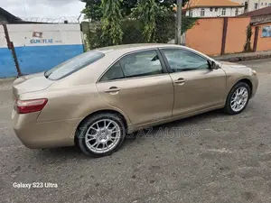 Toyota Camry LE 4dr Sedan (2.4L 4cyl 5A) 2007 Gold
