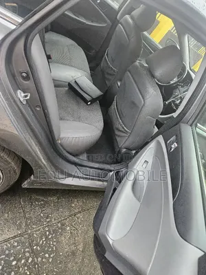 Hyundai Sonata 2012
