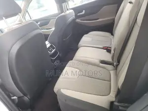 Hyundai Santa Fe 2019 White