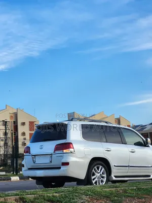 Lexus LX 570 (5 seats) AWD 2015 White