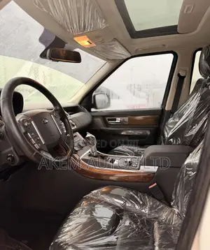 Land Rover Range Rover Sport 2011 White