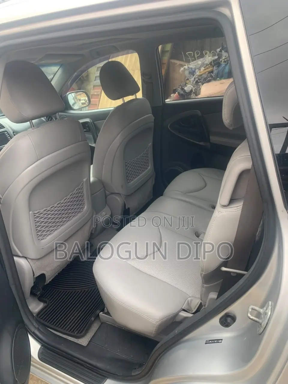 Toyota RAV4 2010 Silver
