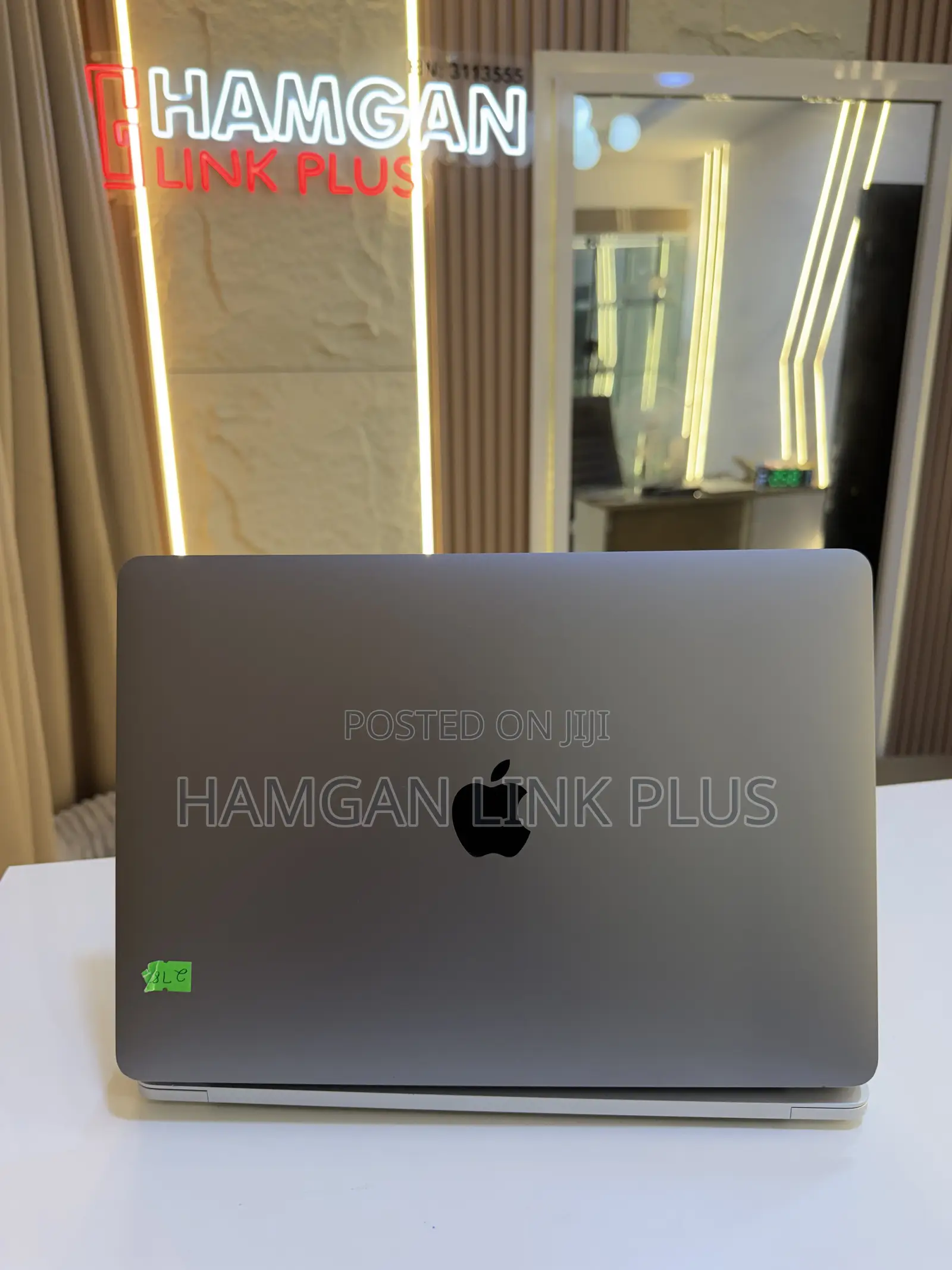 Laptop Apple MacBook Pro 2022 M2 16GB Apple M2 SSD 512GB