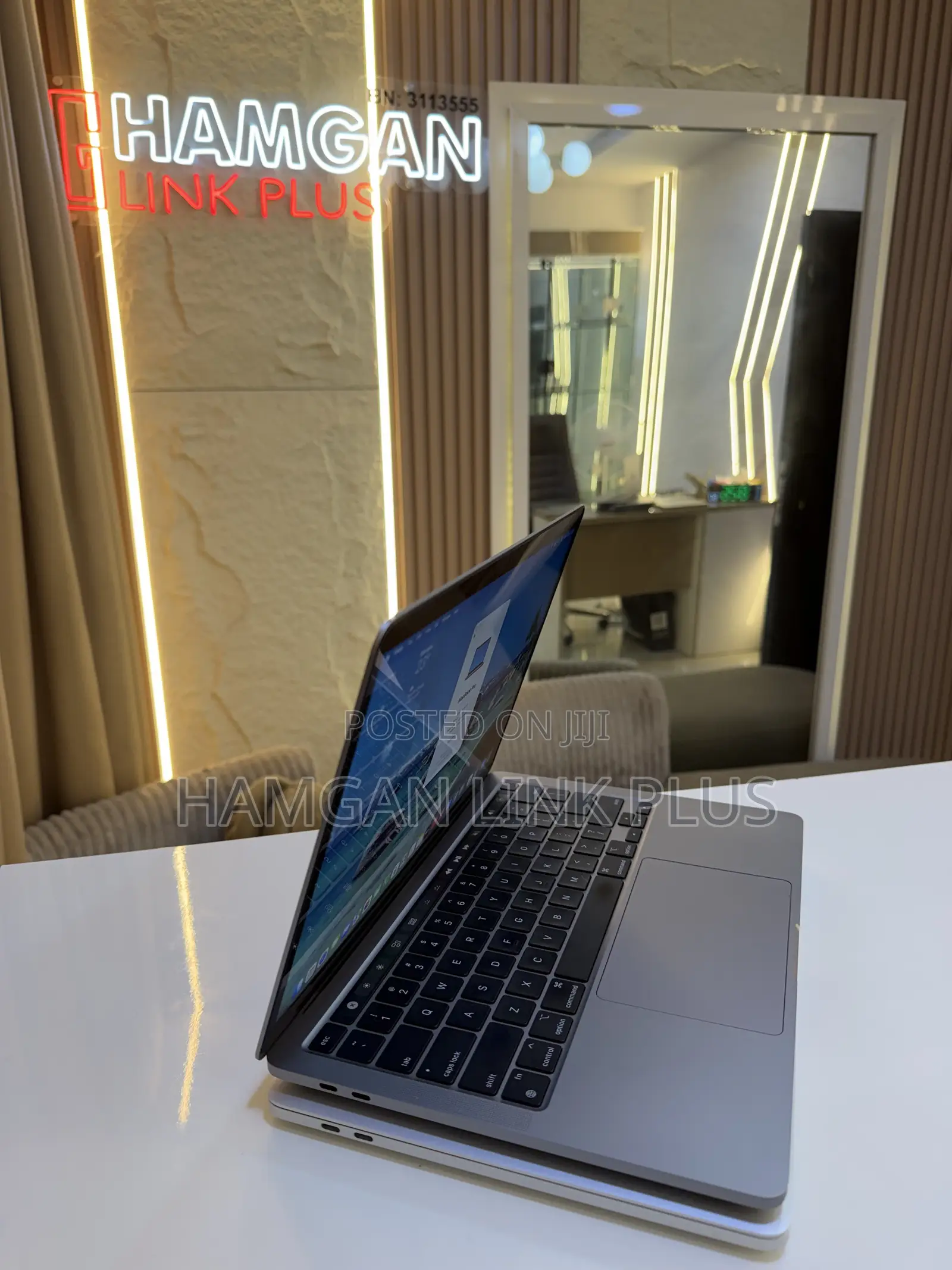 Laptop Apple MacBook Pro 2022 M2 16GB Apple M2 SSD 512GB