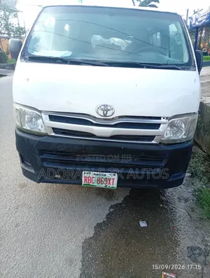 Toyota HiAce 2008 White