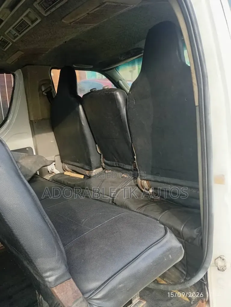 Toyota HiAce 2008 White