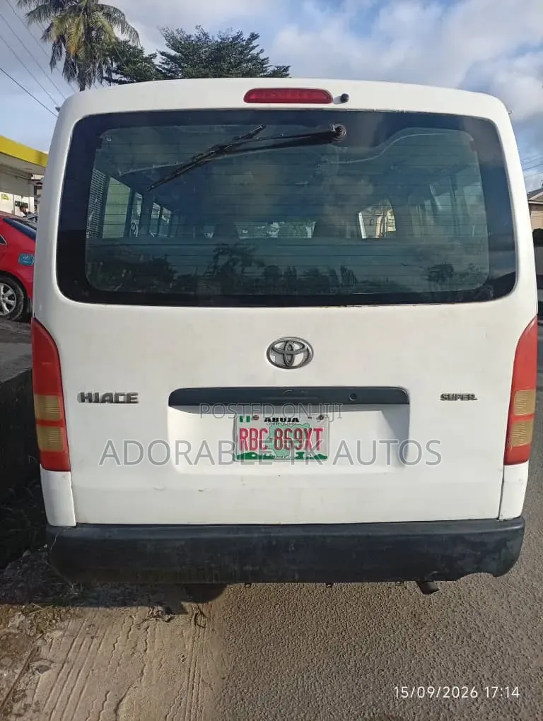 Toyota HiAce 2008 White