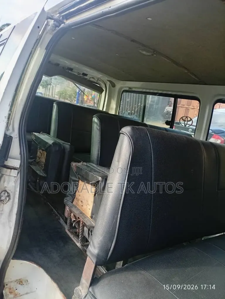Toyota HiAce 2008 White