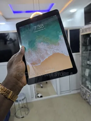 Apple iPad Air 32 GB Gray