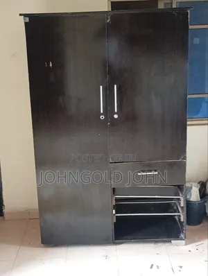 A 2 Doors Wardrobe