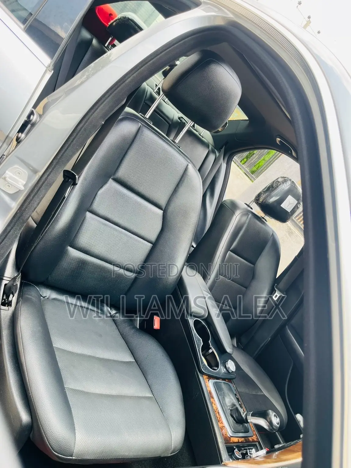 Mercedes-Benz C300 2012 Silver