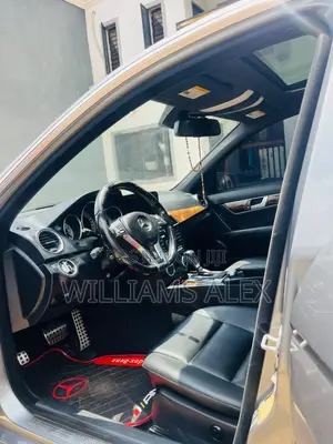 Mercedes-Benz C300 2012 Silver