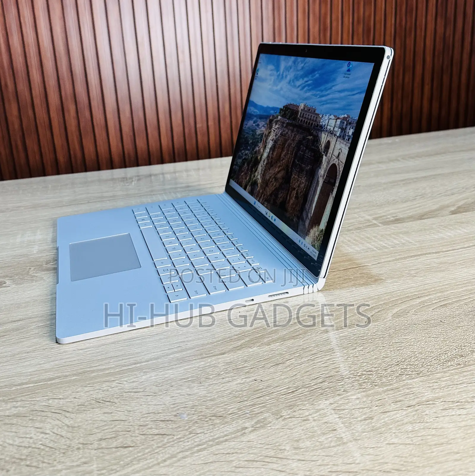 Laptop Microsoft Surface Book 2 8GB Intel Core i5 SSD 256GB