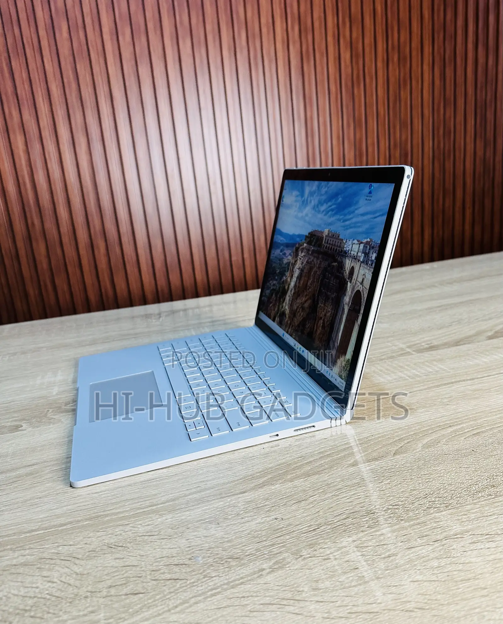 Laptop Microsoft Surface Book 2 8GB Intel Core i5 SSD 256GB